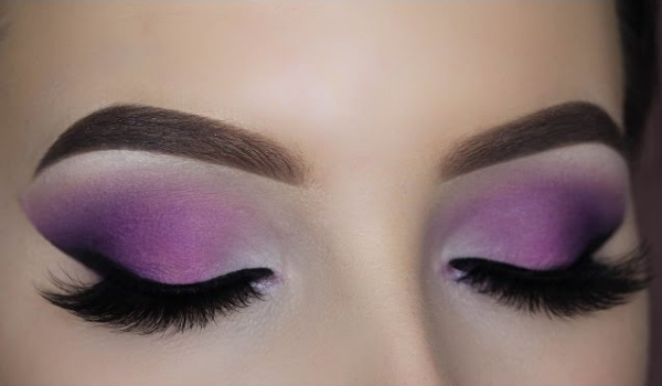 How to Apply Purple Smokey Eye Makeup