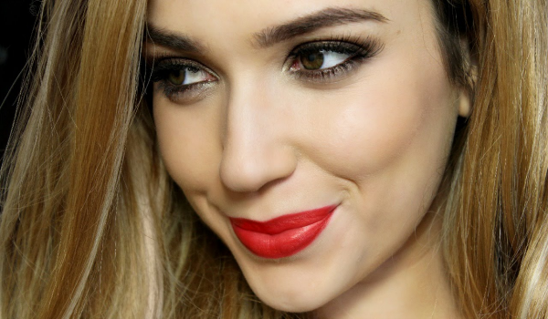 How To Apply Red Lipstick Makeup