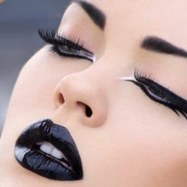 How to Wear sexy Black Lip color