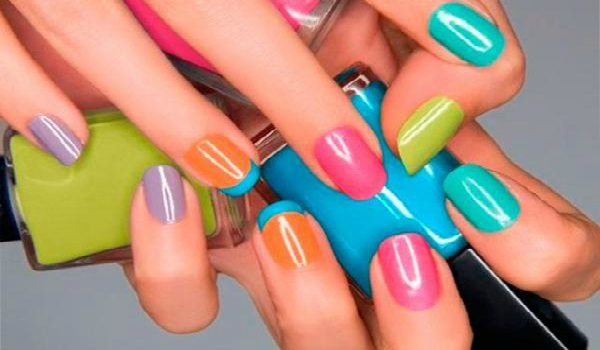 Advantages and Disadvantages of Solar Nails